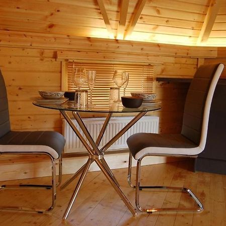 Romantic Rural Retreats Crewkerne Exteriör bild